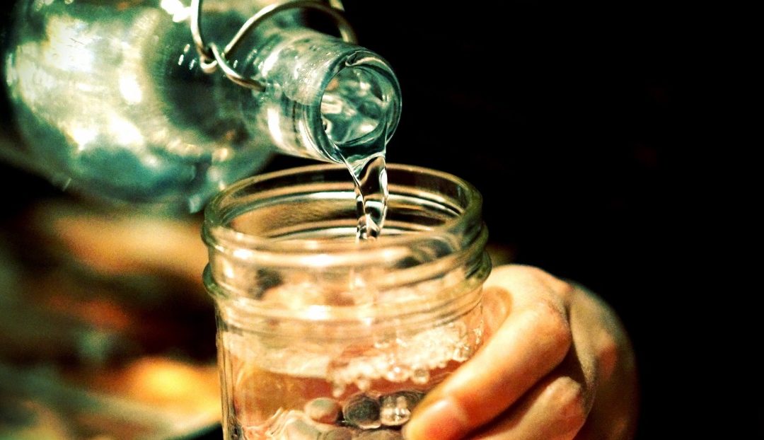 5 Skin Benefits of Drinking Water